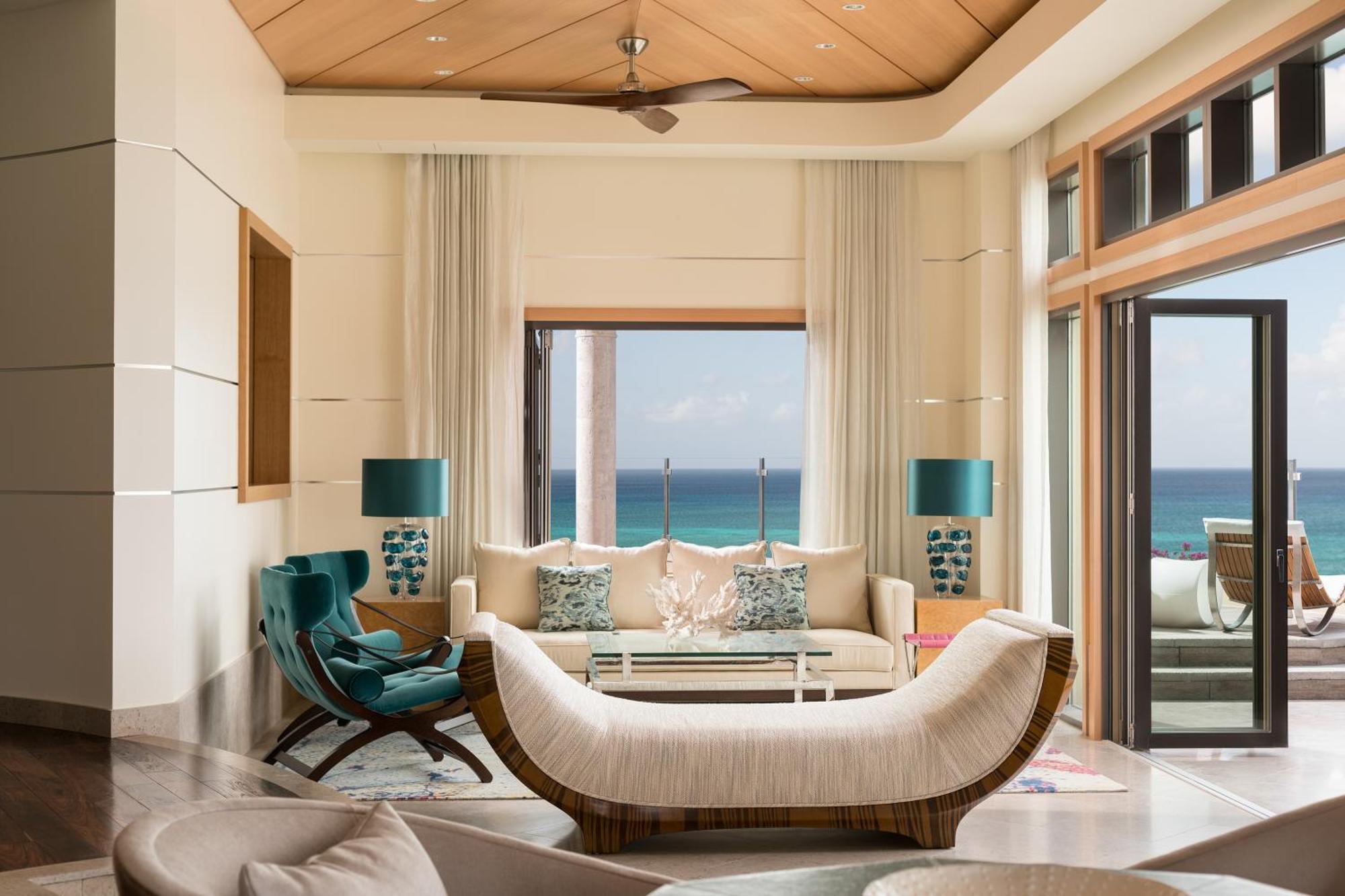 Three-Bedroom Penthouse Suite with Balcony