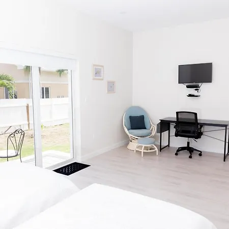 Addison Lee Cayman Villa-2