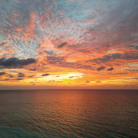 Luxury 1 Bed Apartment Near Seven Mile Beach At The Grove - Villa Caribbean Blues-2
