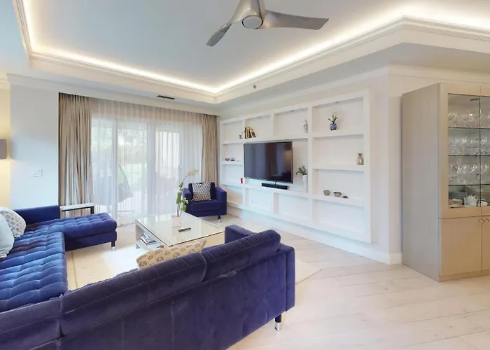 Residence 101 Condo West Bay