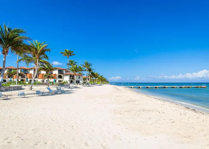 Pet friendly Beach Living At Sunrise To Sunset Villa West Bay