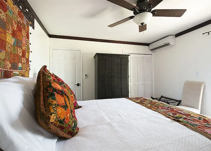 La Cazetta Guest House And Cottages West Bay